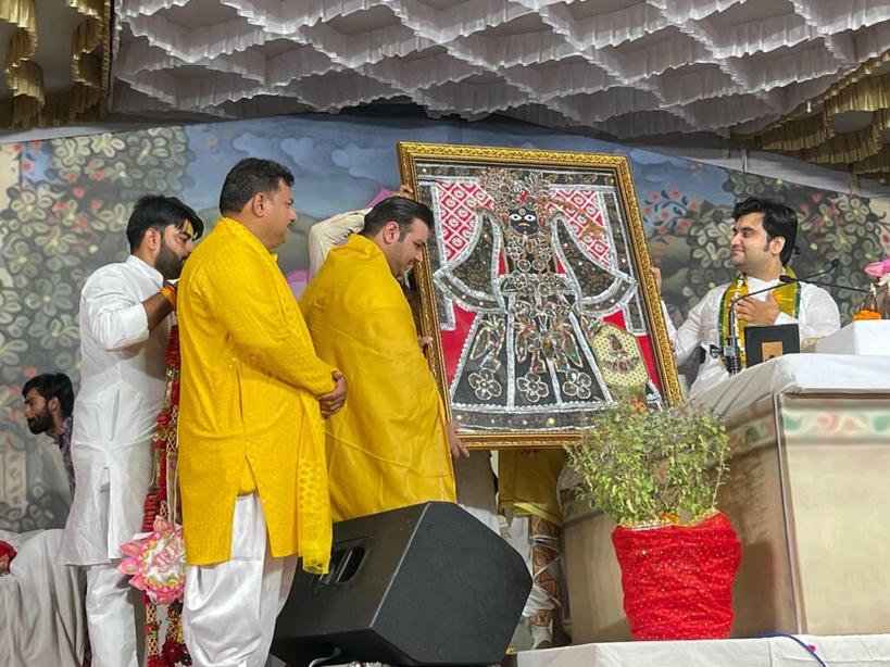 श्रीमद्भागवत कथा के चतुर्थ दिवस मनाया गया भगवान श्रीकृष्ण का जन्मोत्सव।