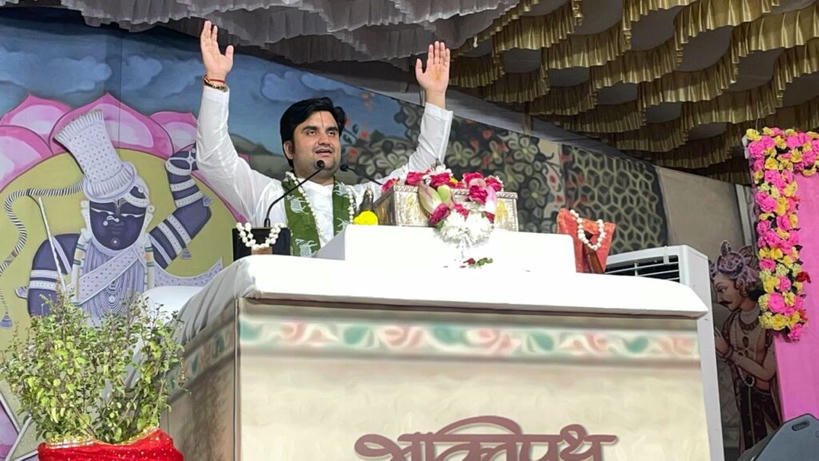 भागवत कथा का 5वां दिन: श्रीमद्भागवत कथा में छप्पन भोग लगाकर की गोवर्धन पूजा।