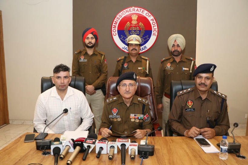 ਭੁੱਕੀ ਤਸਕਰੀ ਦੇ ਮਾਮਲੇ ਵਿੱਚ ਕਮਿਸ਼ਨਰੇਟ ਪੁਲਿਸ ਵੱਲੋਂ ਦੋ ਹੋਰ ਅੰਤਰਰਾਜੀ ਨਸ਼ਾ ਤਸਕਰ ਗ੍ਰਿਫ਼ਤਾਰ ।