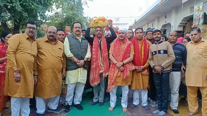 श्री बांके बिहारी भगवत प्रचार समिति (रजि.) द्वारा श्रीमद्भागवत कथा के उपलक्ष्य में निकाली गई कलश यात्रा ।