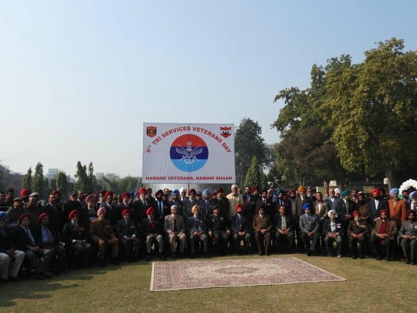 त्रि-सेवा वयोवृद्ध दिवस और सेना दिवस वज्र कोर द्वारा मनाया गया।