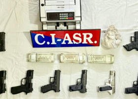 पंजाब पुलिस का बड़ा ऑपरेशन: अमृतसर में तस्करी मॉड्यूल का किया भंडाफोड़, हथियार और हेरोइन बरामद।