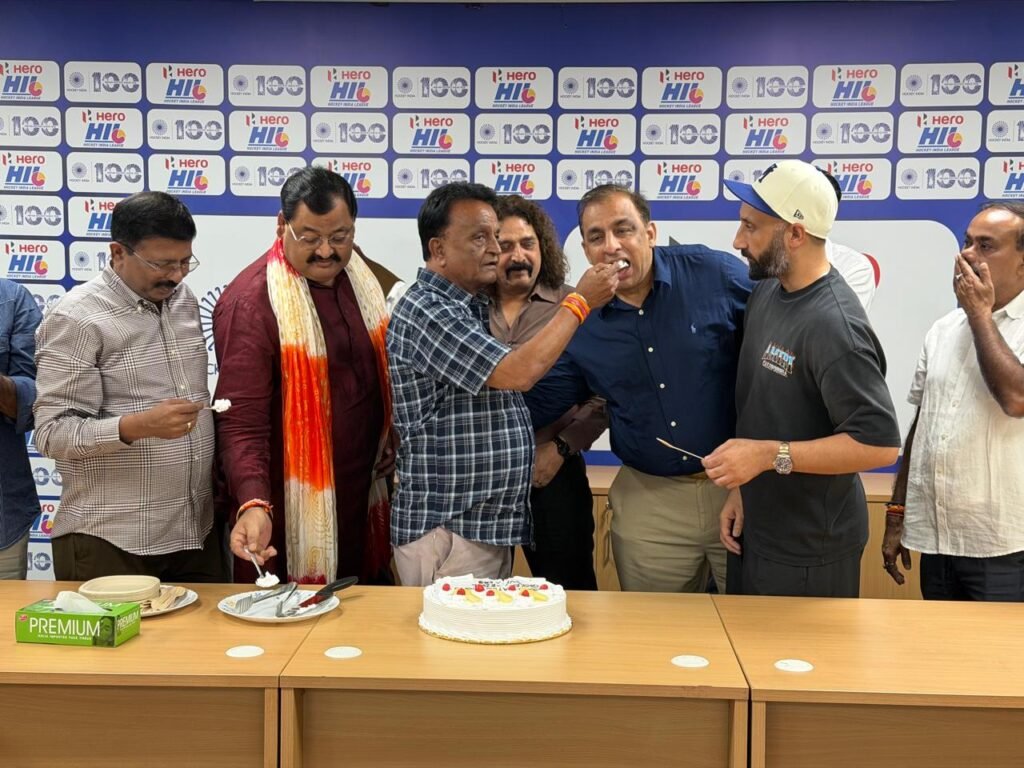 नितिन कोहली ने दिल्ली में एशियन चैंपियंस ट्रॉफी की तैयारियों को लेकर बैठक में लिया हिस्सा, भारत की ऐतिहासिक एशियन गेम्स डबल गोल्ड जीत का मनाया जश्न। नितिन कोहली ने दिल्ली में एशियन चैंपियंस ट्रॉफी की तैयारियों को लेकर बैठक में लिया हिस्सा, भारत की ऐतिहासिक एशियन गेम्स डबल गोल्ड जीत का मनाया जश्न।